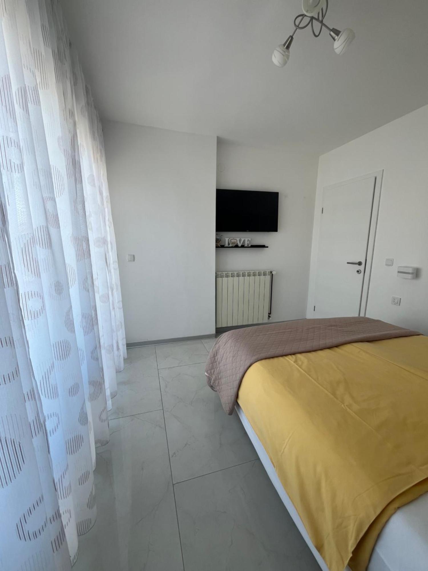 Apartments Ostojic Krk Town Exterior foto